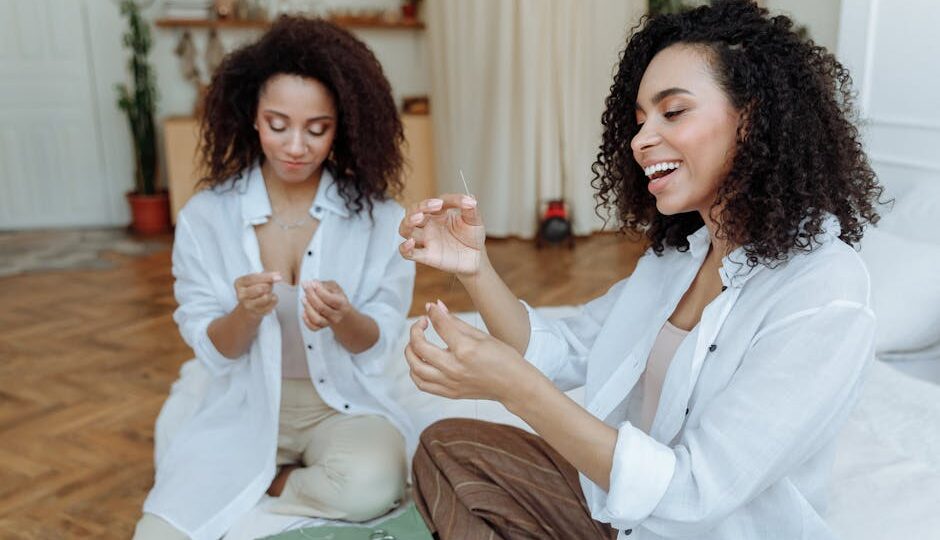 How to Host a Successful Craft Night with Friends