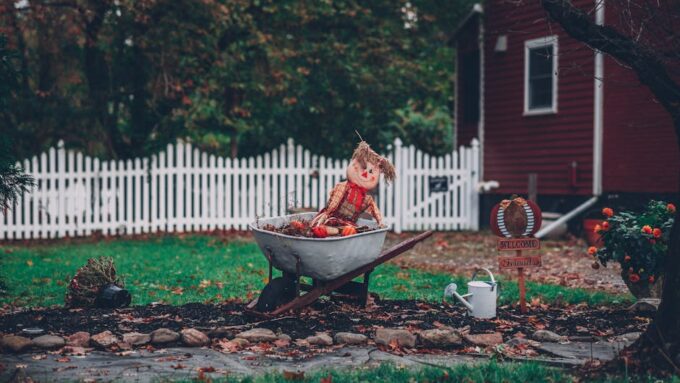 6 DIY Projects to Revamp Your Outdoor Space