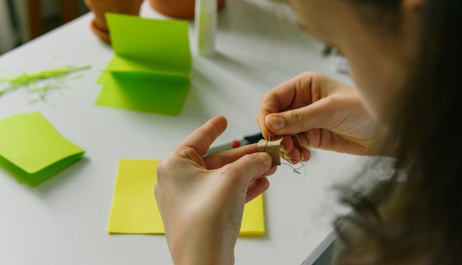 How to Master the Art of Paper Quilling