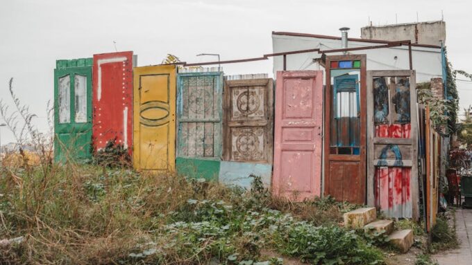 2026: Crafting with Architectural Salvage – Breathing New Life into Old Structures